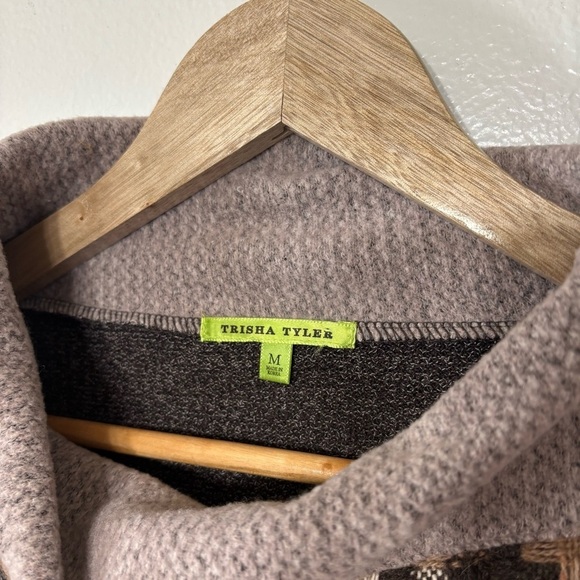 Trisha Tyler Houndstooth Short Sleeve Sweater Top Size M - Picture 3 of 5